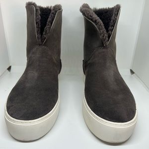 Ugg Women's Grey Plush Lynus Suede Shearling Lining Boots Pull On Size 10 No Box